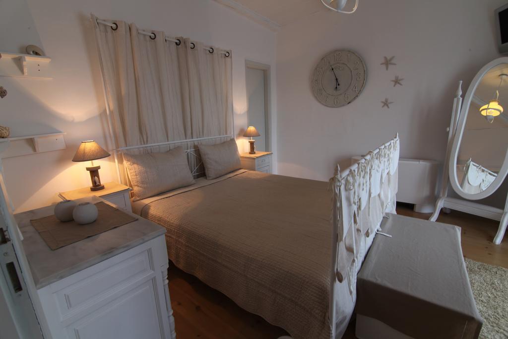 La Vie In Blue Villa Ornos  Room photo
